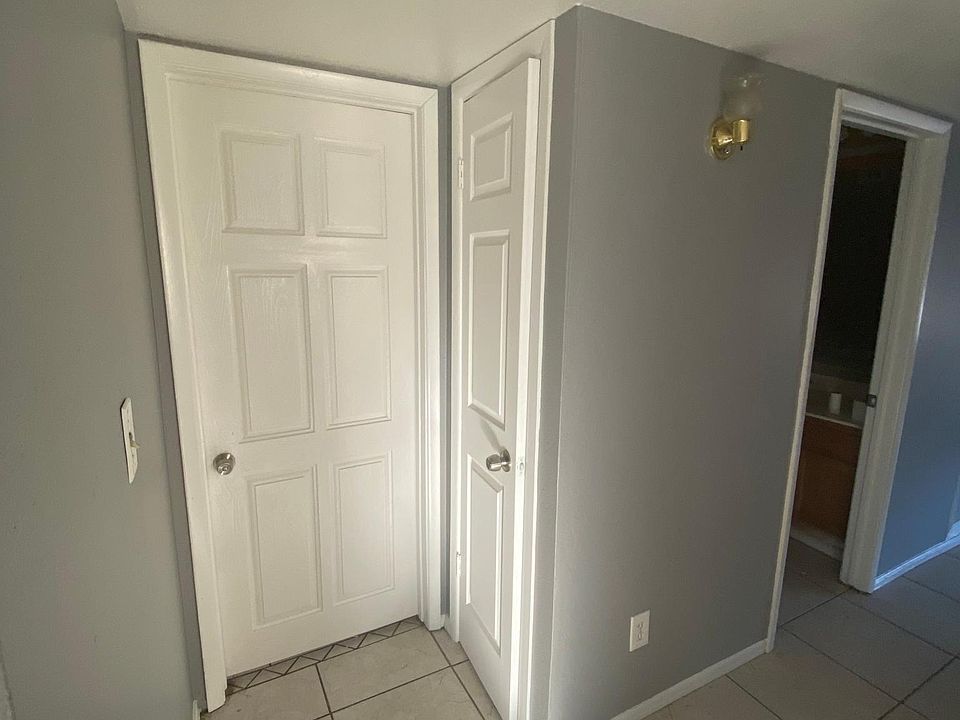 2nd image of 7730 W Windsor Blvd