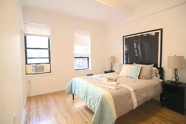 Rented by Compass | media 26