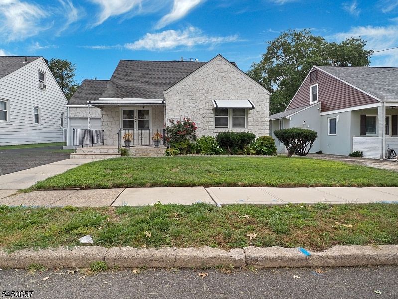 1st image of 1065 Voorhees St