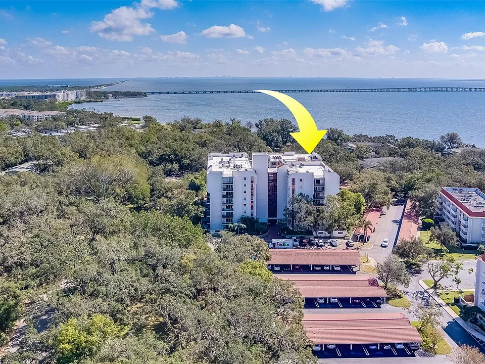 2699 Seville Blvd #303