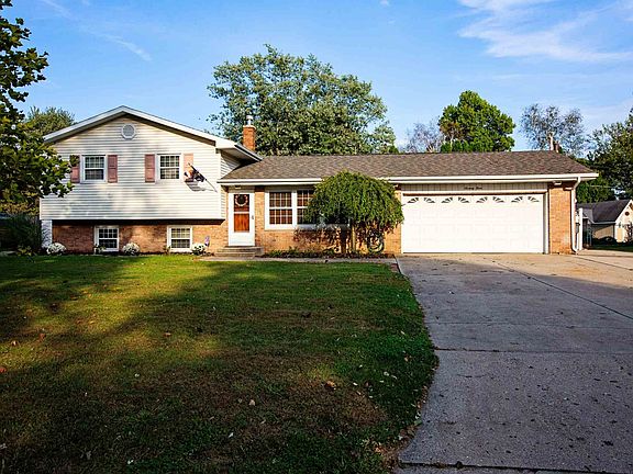 2nd image of 73 Greenway Dr
