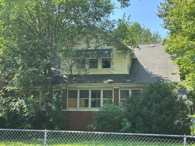 8500 S Escanaba Ave, Chicago, IL, 60617