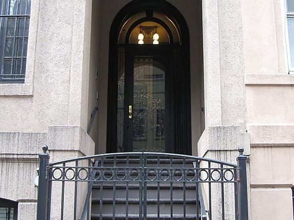 2nd image of 222 E 49th St APT 4
