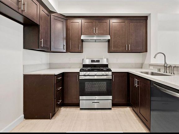 2nd image of 5222 Vantage Ave #12147-208