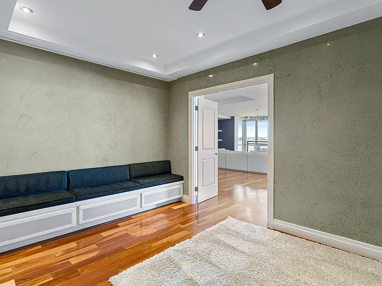 147 Waterfront St #402 — Photo 43