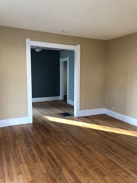 1st image of 121 Fairfield Ave #1