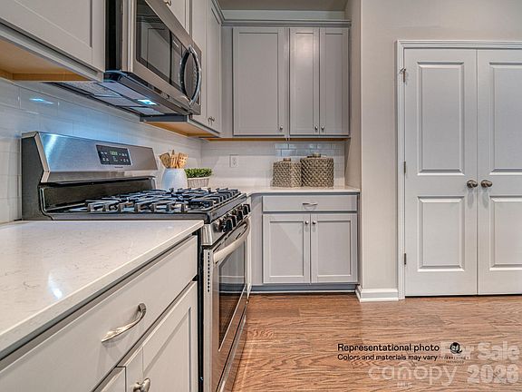 4th image of 1229 Nighthawk Way #219
