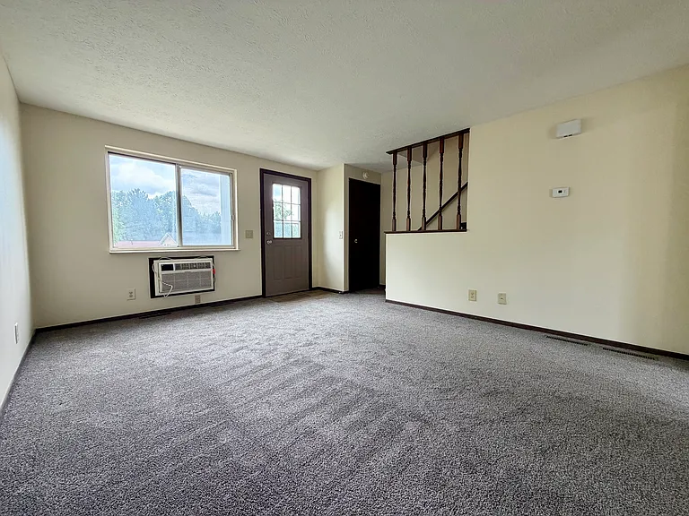 331 Locke Ave NW #333 — Photo 4