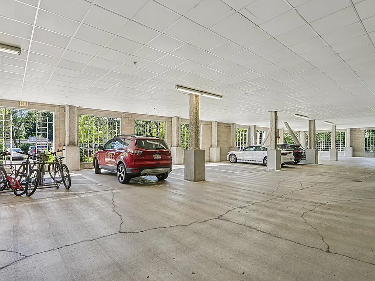 34-web-or-mls-Pawtucket Blvd-S2407-034