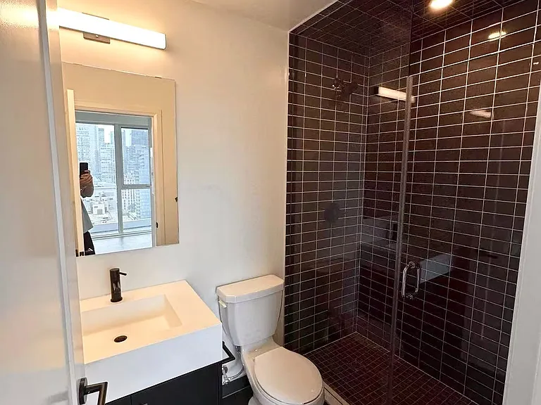 280 Dundas St W #1907 — Photo 11
