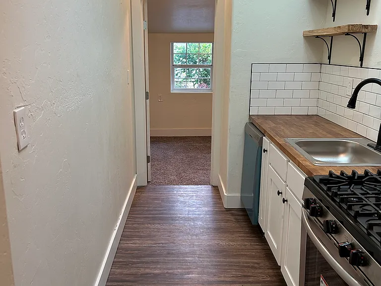 815 NW 33rd St #815 — Photo 7