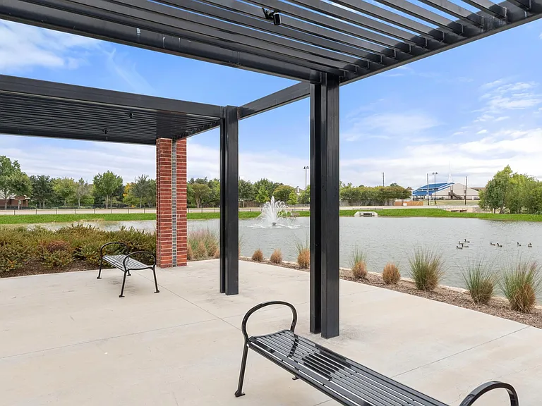500 Samaritan Dr — Photo 43