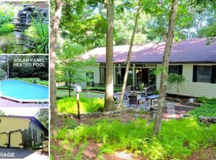 6127 Lakeview Ln, Swiftwater, PA 18370