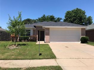 5715 Blue Meadow Trl, Arlington, TX 76017