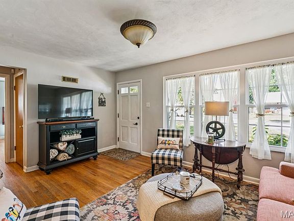 3rd image of 1204 Oday Ave