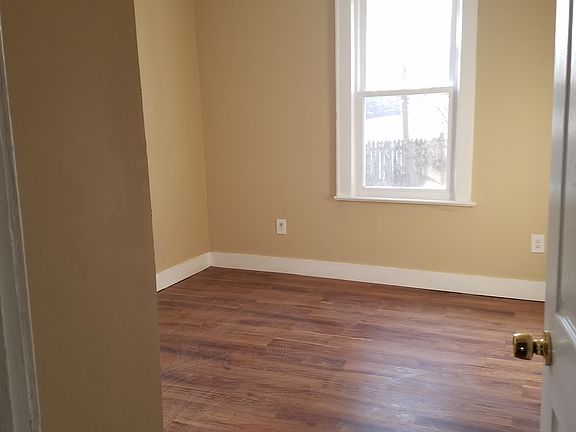 5th image of 22 Underwood St