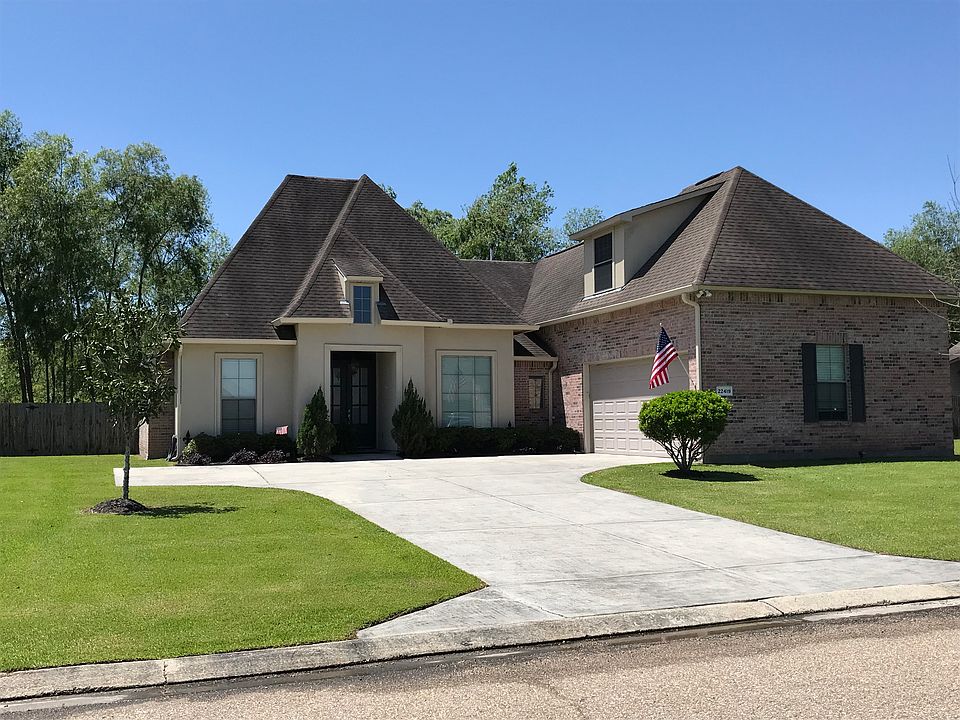 1st image of 22419 Balmoral Dr