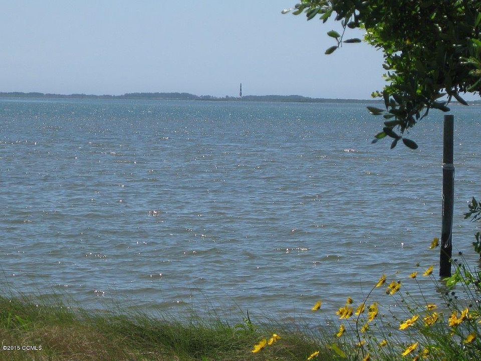 2nd image of 1476 Island Rd