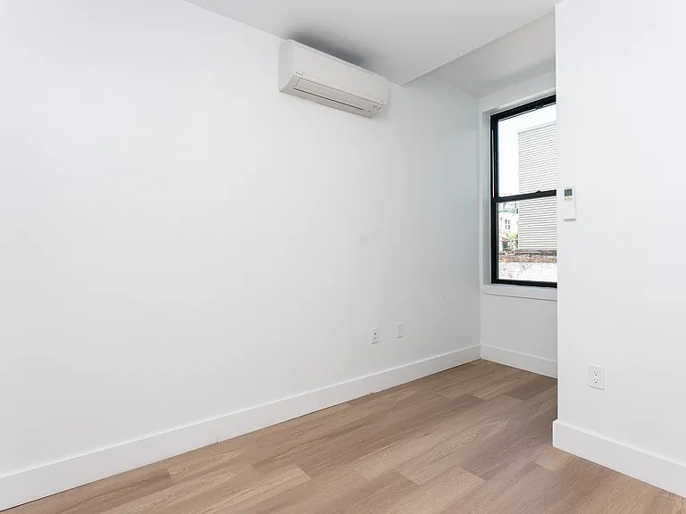 589 Knickerbocker Ave #2B — Photo 9