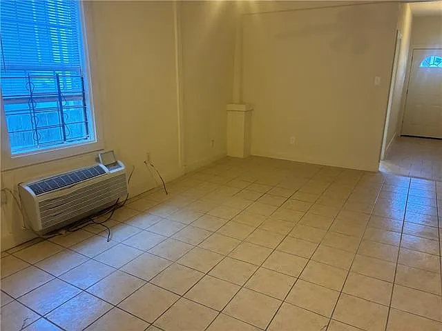 2 bed, 1.0 bath, 1039 sqft, $1,200 — Photo 4