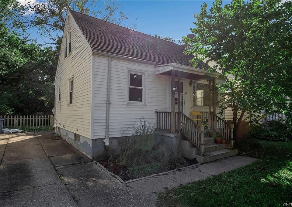 1st image of 147 Saint Lawrence Ave