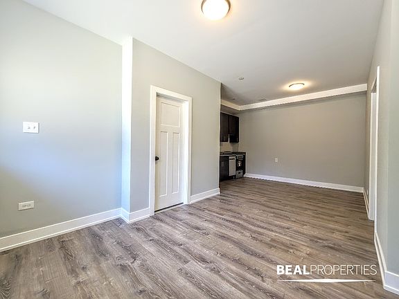 3rd image of 4851 N Damen Ave #4851