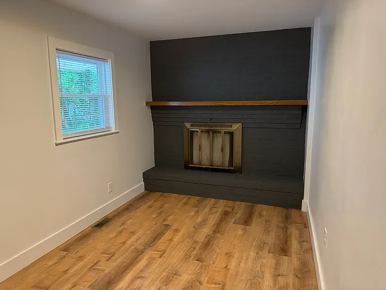 39 Leroy St — Photo 10