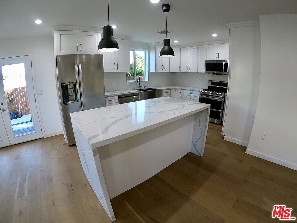 1st image of 635 N Formosa Ave