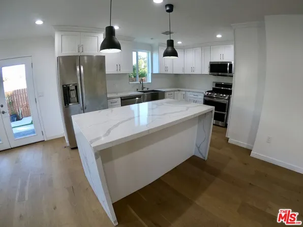 635 N Formosa Ave, Los Angeles, CA 90036