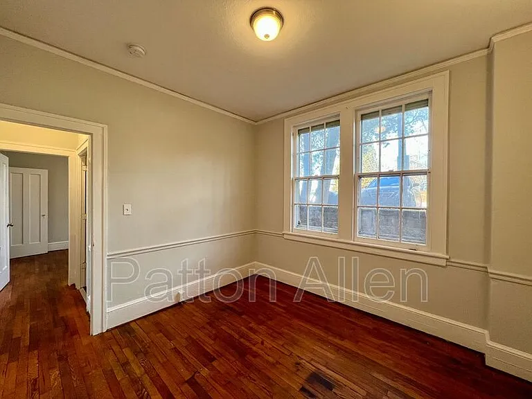 116 E Chestnut St #23 — Photo 14