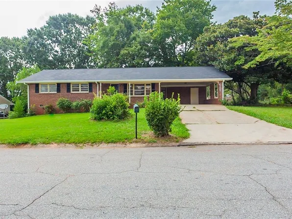 6426 Peacock Blvd, Morrow, GA 30260