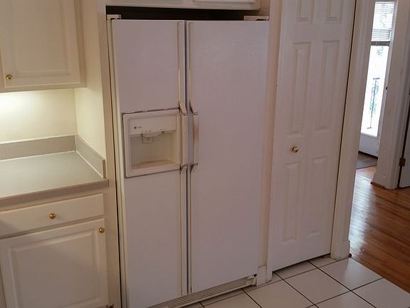 4th image of 113 Bosphorous Ave Unit 6