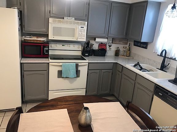 4th image of 661 Floral Ave APT C4