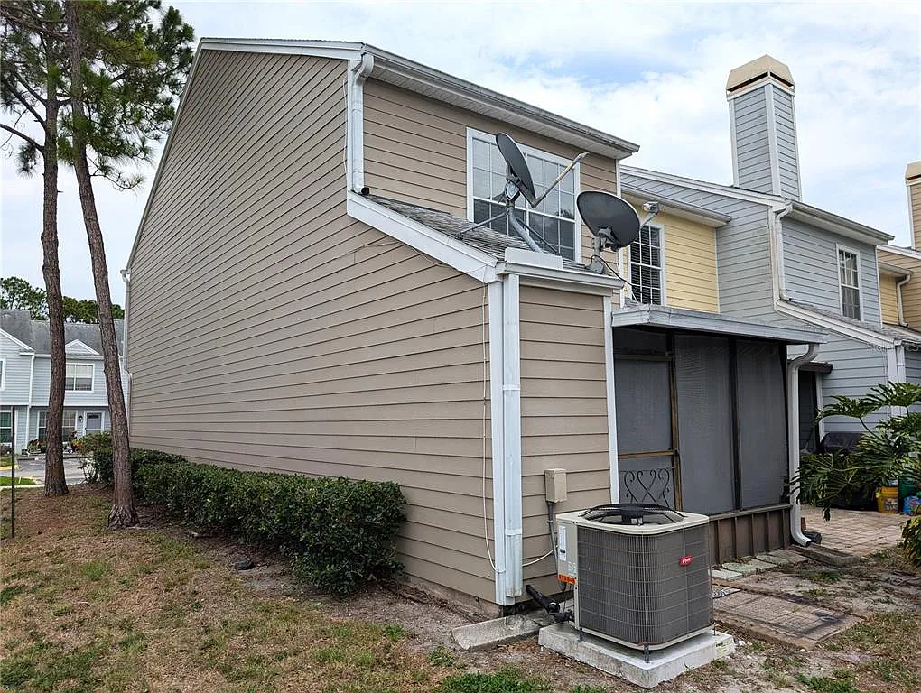 Building Photo - 6740 121st Ave #6