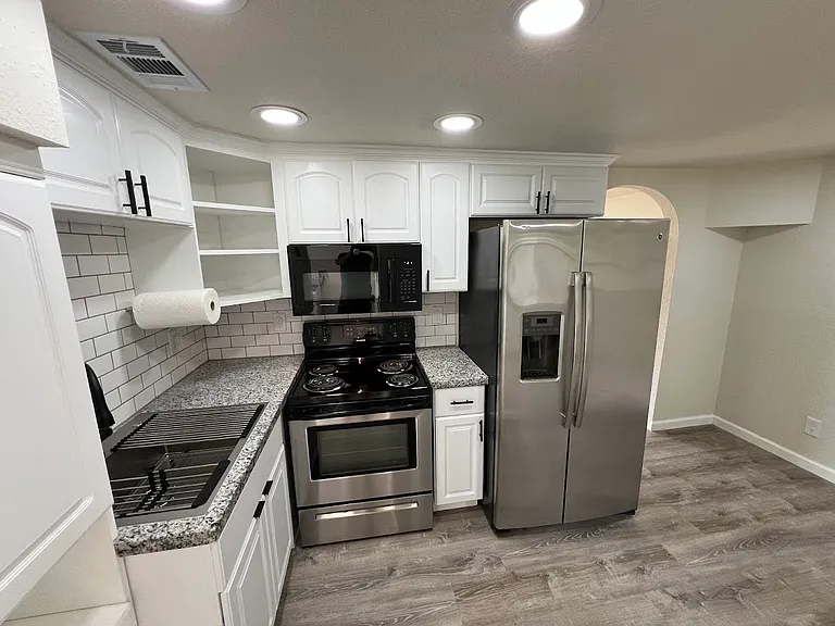 349 San Diego St — Photo 22