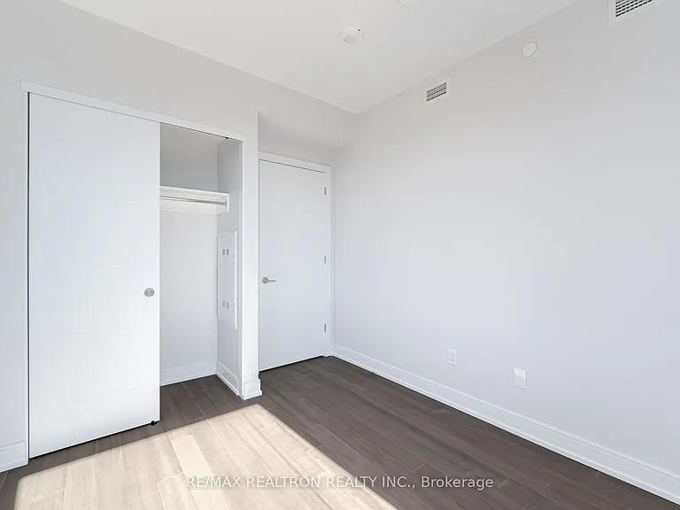 664 Spadina Ave #203 — Photo 10