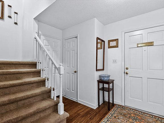 5th image of 2802 Wycliff Rd