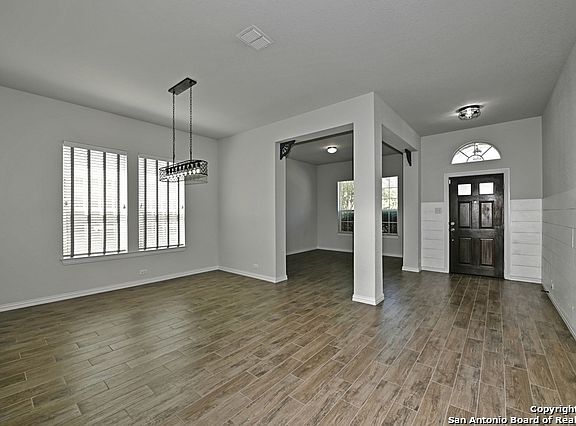 4th image of 2066 CULLUM PARK