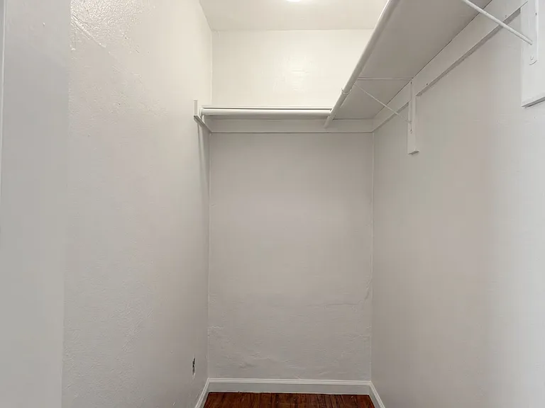 740 Daisy Ave — Photo 10