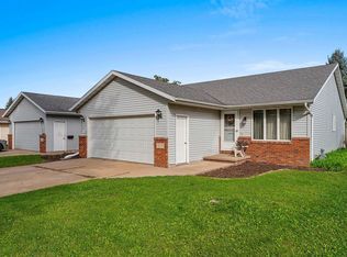 1400 W Weiland Ln, Appleton, WI 54914