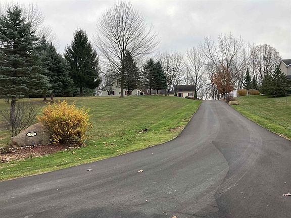 3rd image of 7320 N Pin Oak Ct