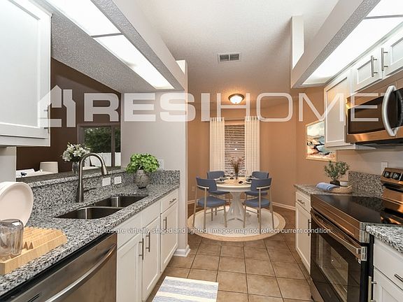 3rd image of 11810 Cherry Bark Dr W
