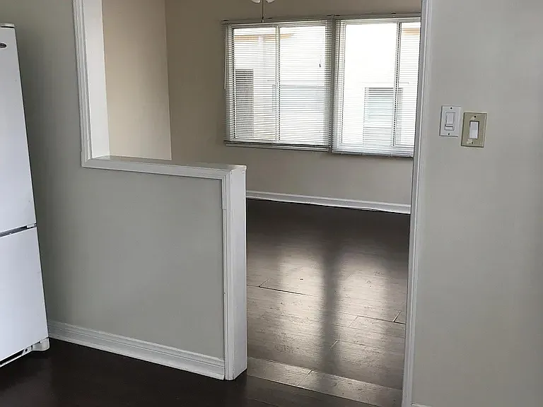 219 2nd Pl — Photo 1