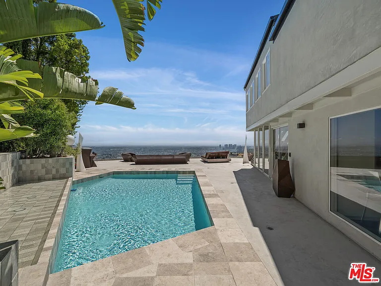 8460 Cole Crest Dr — Photo 16