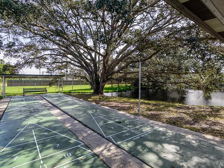 1008 Heron Ct — Photo 48
