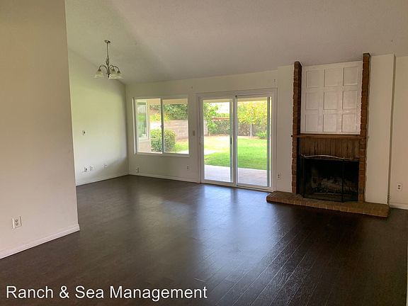 3rd image of 809 Santa Florencia