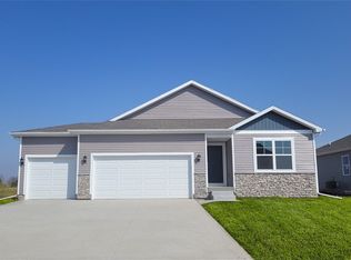 905 Dee St SE, Bondurant, IA 50035