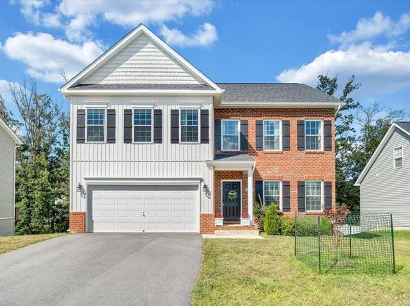 4933 Warrior Dr, Salem, VA 24153