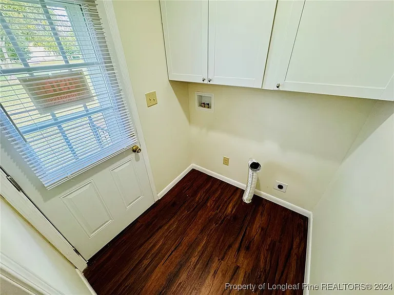 105 E Railroad St — Photo 12