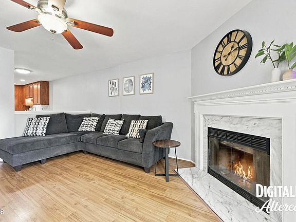 3rd image of 2533 Antonio Dr Unit 101